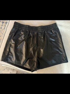 Black Faux Leather Elastic Waist Women’s Shorts